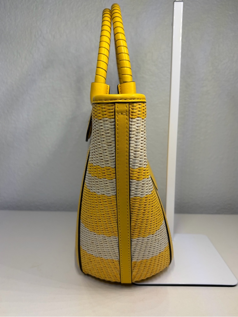 NWT Kate Spade Mango Ice Cruise Medium Woven Tote/ Crossbody - Picture 3 of 12